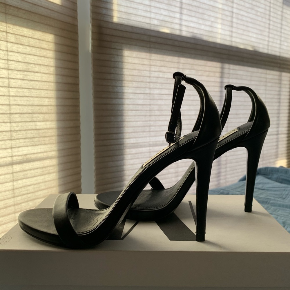 Steve Madden Minimalist Stiletto Sandals Heels - Picture 5 of 8